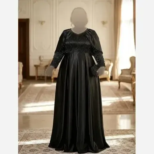 ماکسی مجلسی زنانه بزرگ سایز رنگ مشکی جنس ساتن ال ایکس نگین و مروارید دوزی شده
